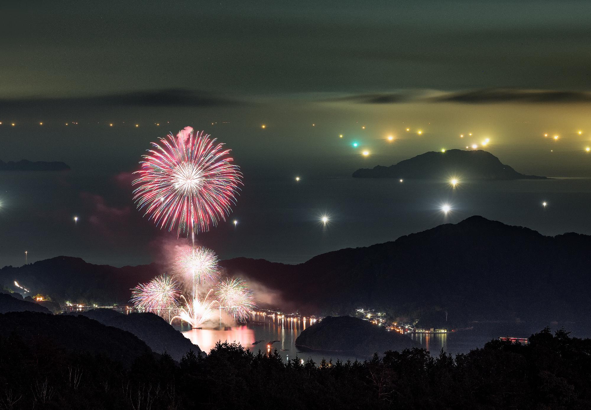 宝石箱に咲く花